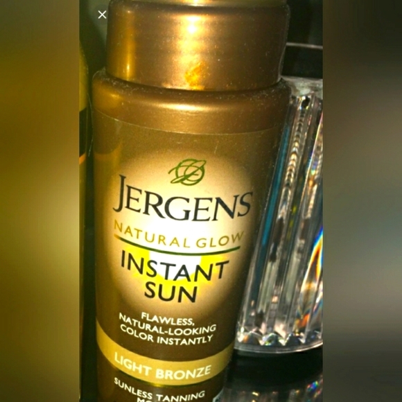 Neutrogena Other - Jergens natural sunless tanning mousse